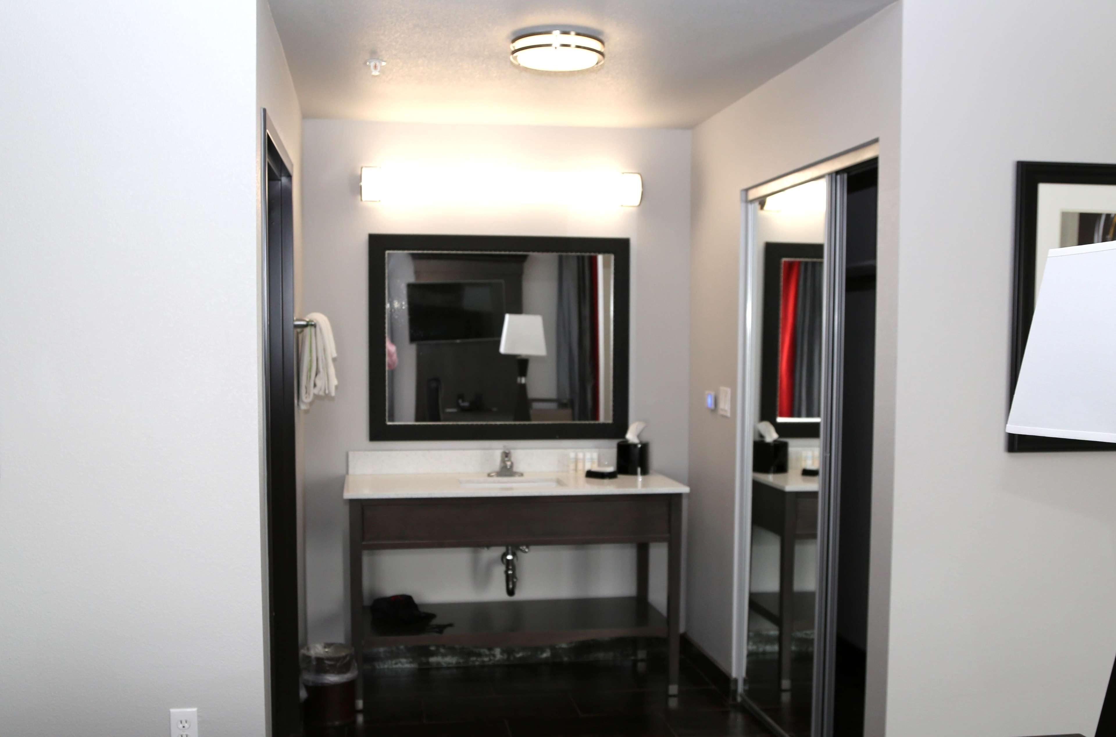 Quality Inn & Suites Pearsall Экстерьер фото