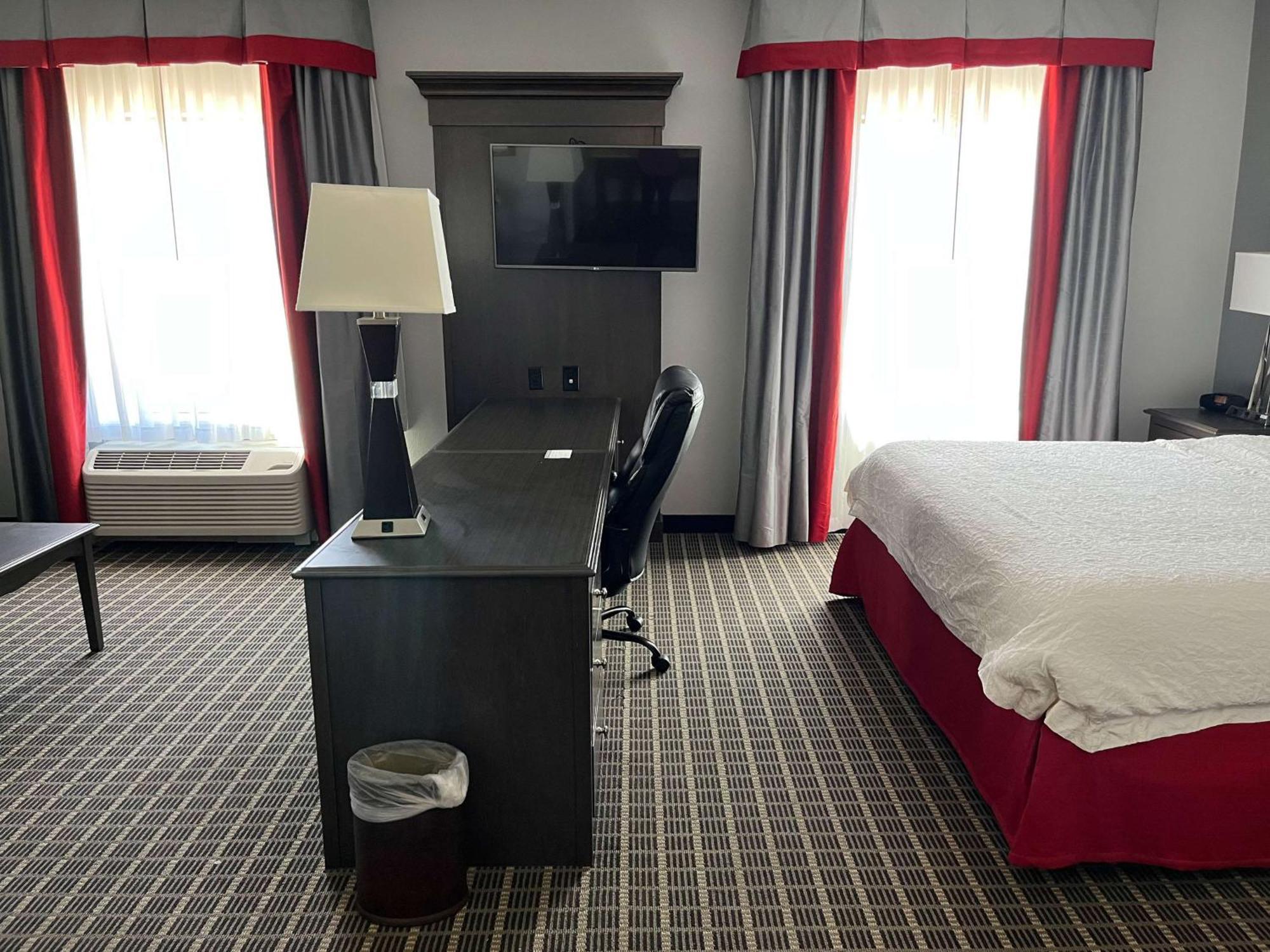 Quality Inn & Suites Pearsall Экстерьер фото