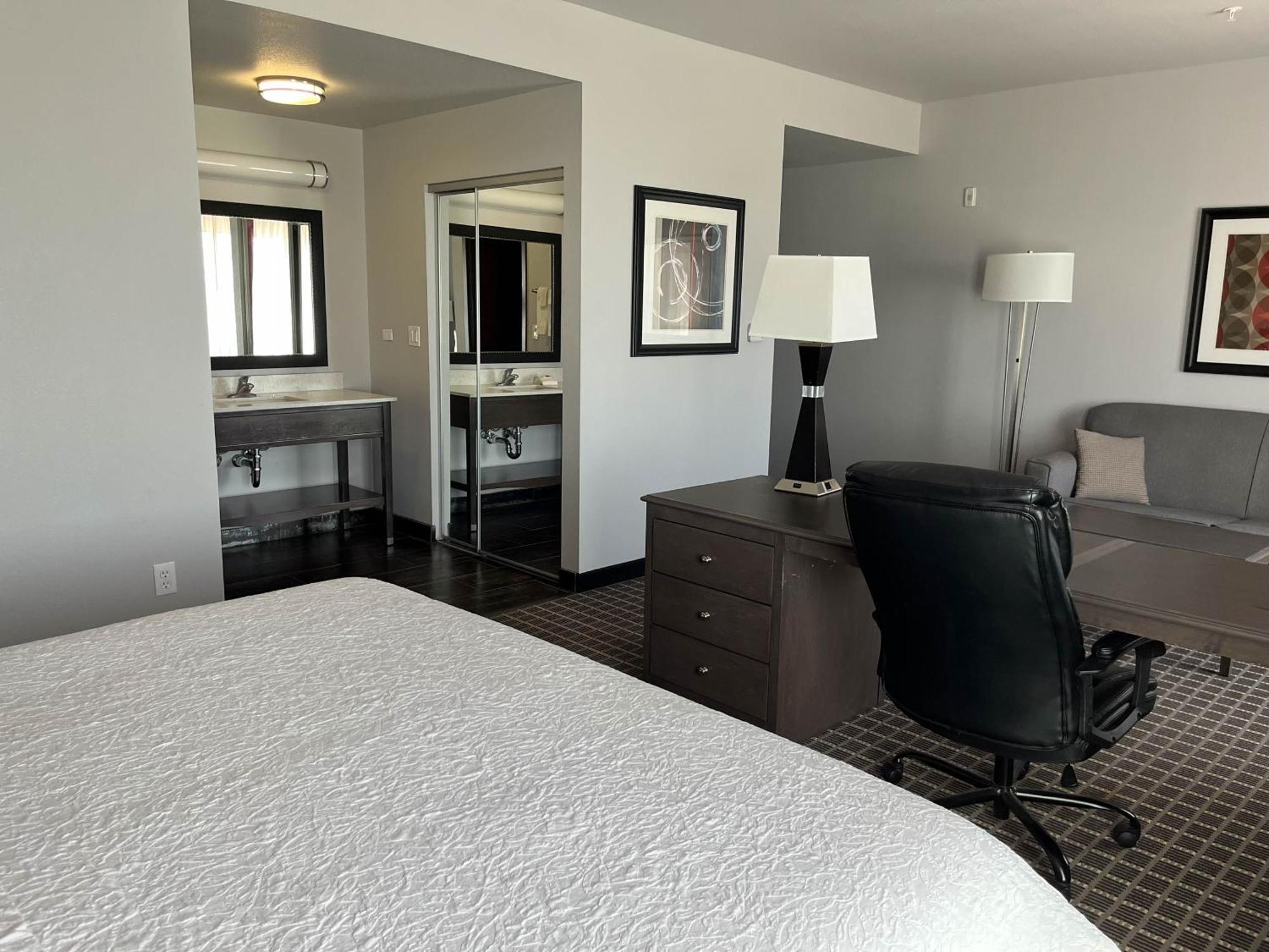 Quality Inn & Suites Pearsall Экстерьер фото